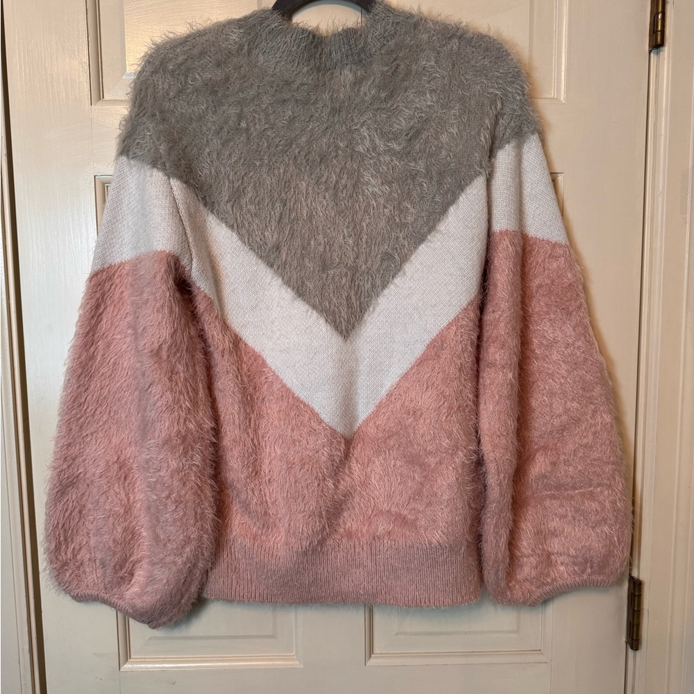 Sugar + Lips Fuzzy Chevron Sweater | Size M | Gray, White, & Pink